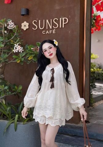 SKY8501-Set thêu CC, áo tay dài +quần short Trắng