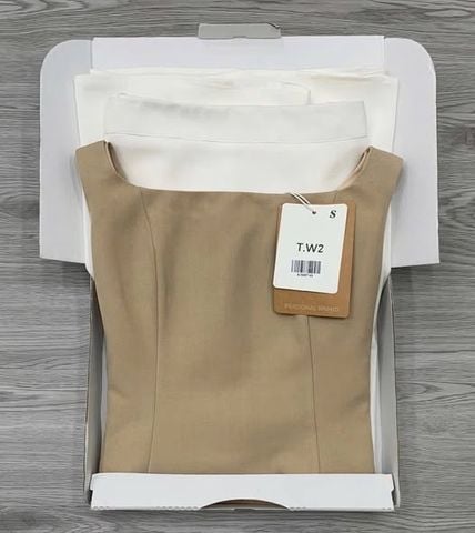 KS0874-Set áo cổ vuông , CV đuôi cá Kem