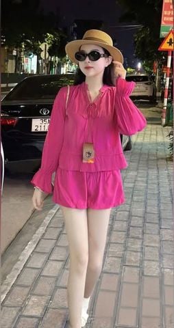 VGU0434 - SET ÁO CỔ TRỤ CỘT NƠ - QUẦN SHORT FULL HỒNG