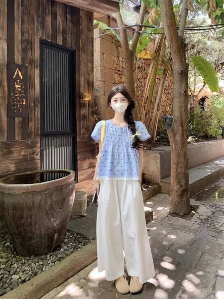 TQ1808-Set áo họa tiết tim Xanh phối chân ren, quần dài Trắng