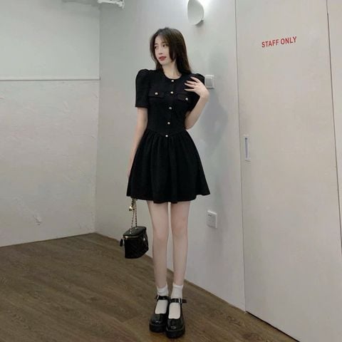 TQ4329-Đầm ngắn nút đồng phối nắp túi Đen