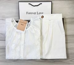 VGU0459-Set áo tơ thêu hoa CC, quần short kaki Trắng