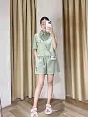 TB8506-Set áo sơ mi+quần short kẻ sọc thêu gấu Xanh Lá