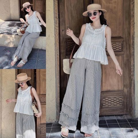 TQ4343-Set áo xô thêu cổ viền ren, quần sọc đen nhúng bèo