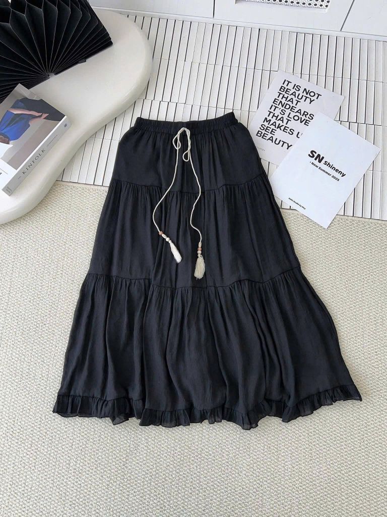 KS0904-Chân váy tầng viền bèo Đen