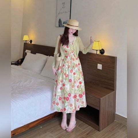 VRA0646-Set váy 2 dây hoa Đỏ+áo khoác Kem