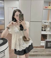 TQ4325-Set áo trắng thêu hoa lỗ, quần short Đen