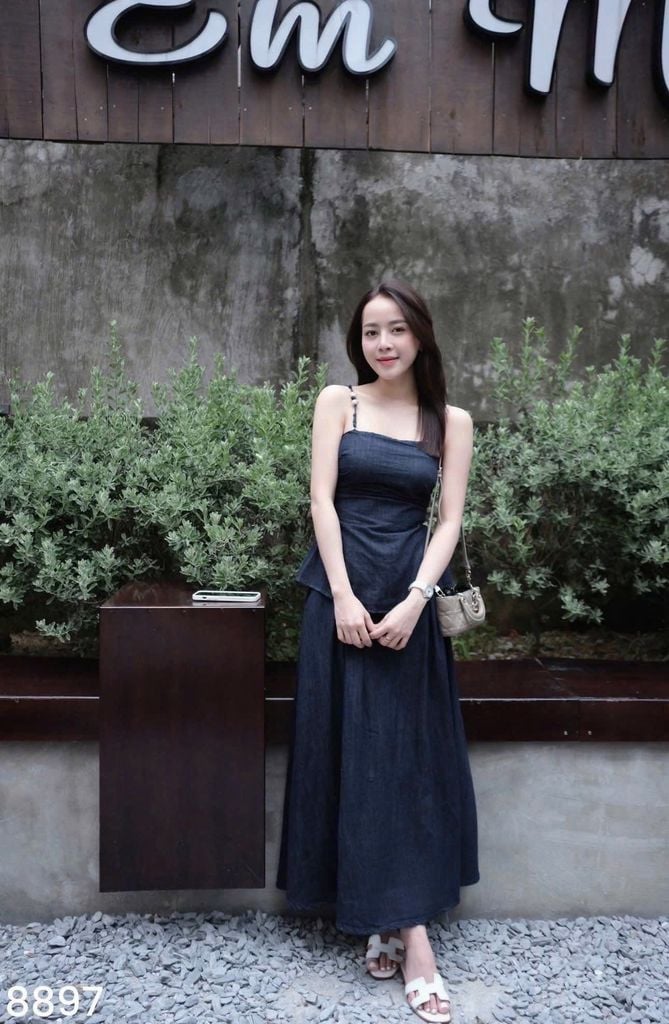KS0891-Set jean, áo 2 dây đính hạt nhúng eo+CV dài X.Đen