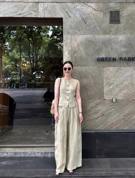 KS0870-Set basic, áo sát nách, quần suông Kem
