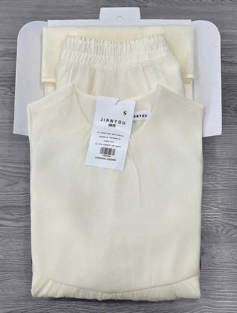 TB8508-Set tơ họa tiết hoa, áo babydoll + CV dài Kem