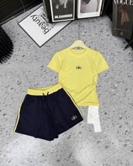 KS0913-Set áo thun body thêu alo Vàng, quần short phối viền sọc Xanh Than