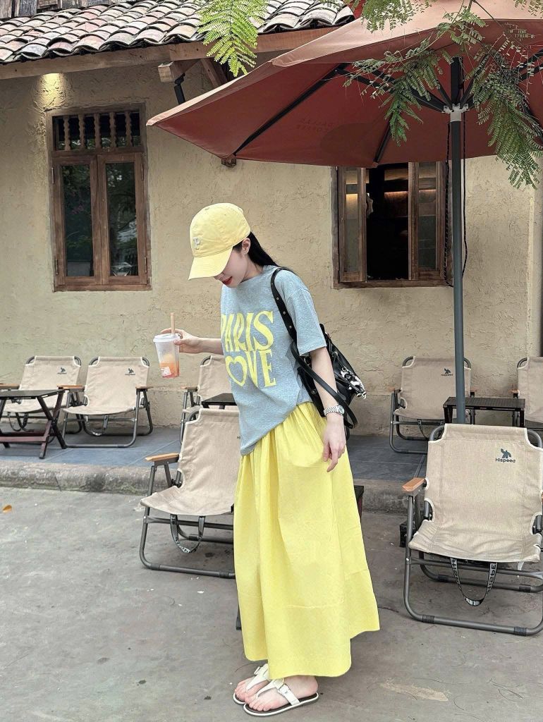 KS0893-Set áo thun xám in chữ, CV dài Vàng