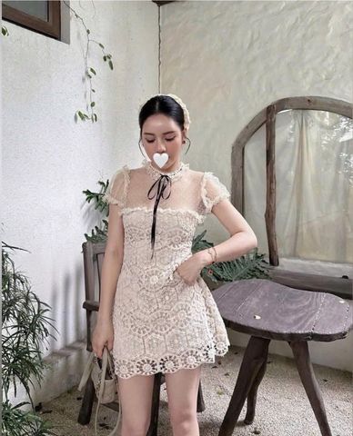 VGU0462-Đầm ren thêu viền bèo phối voan CC