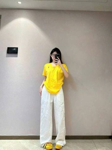 TQ4348-Set áo thun cổ tim thêu ngựa, quần suông Trắng