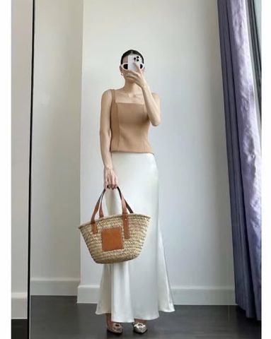 KS0874-Set áo cổ vuông , CV đuôi cá Kem