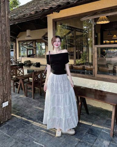 KS0896-Set áo bẹt vai, CV tầng thêu hoa Trắng (áo đen)