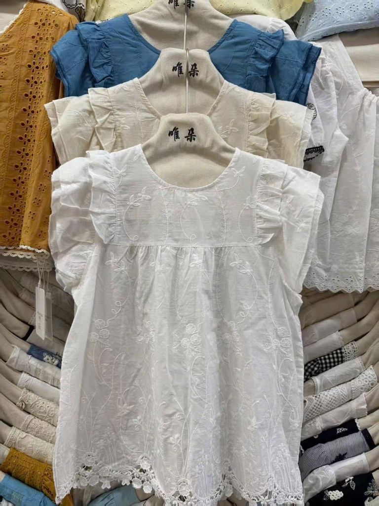LEN3191 Áo chân ren Kem tay cánh tiên 091
