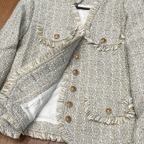 QCC0020 KHOÁC DẠ PHỐI NẮP TÚI VIỀN TUA RUA