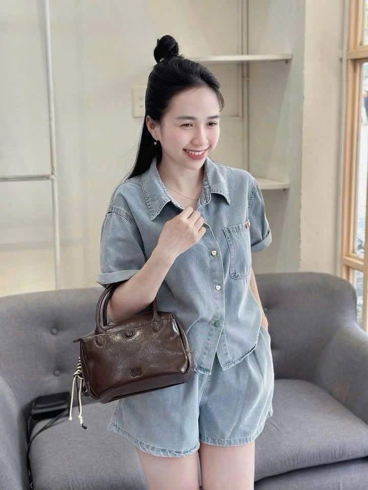 TB8340 SET SƠ MI ĐÍNH NÚT TIM  (XANH NHẠT )