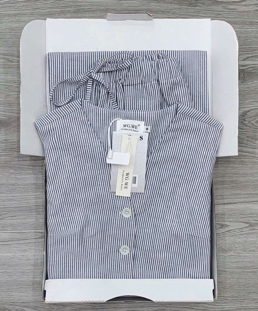 KS0885-Set áo Gile nhúng eo, quần suông sọc