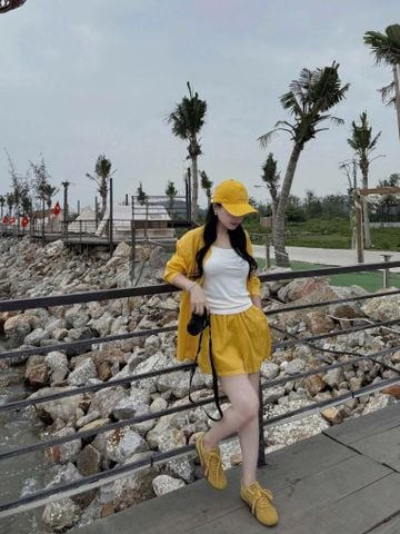 KS0895-Set 3 món (áo sơ mi vàng, áo thun 3lỗ trắng, quần short)