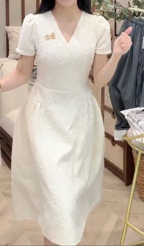 KS0521 ĐẦM HỌA TIẾT NỔI KÈM TAG NƠ ( KEM )