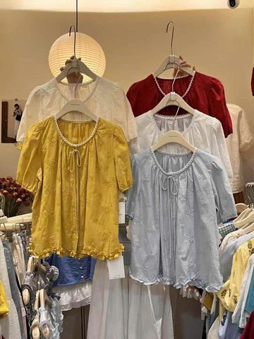 LEN3131 Áo hoa thêu chân bèo Kem 886601