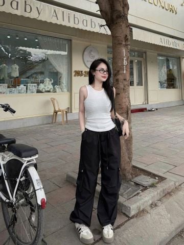 KS0813 - SET ÁO THUN BODY - QUẦN KAKI TÚI HỘP ĐEN