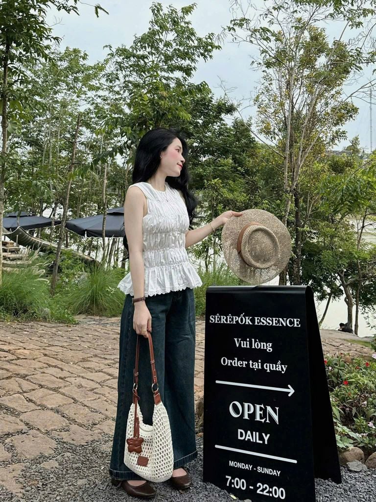 VGU0386 - SET ÁO KIỂU PHỐI VIỀN REN + QUẦN JEAN DÀI