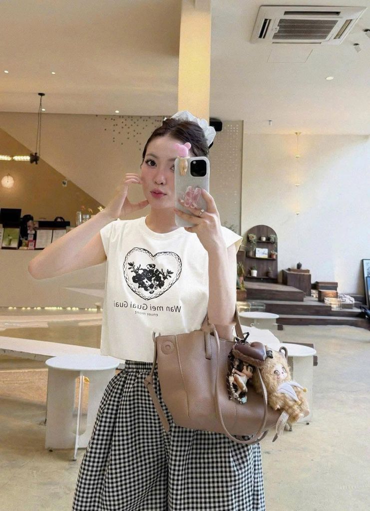 TQ4320 Set áo thun tay hến, Quần caro chân ren