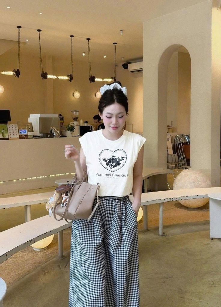 TQ4320 Set áo thun tay hến, Quần caro chân ren