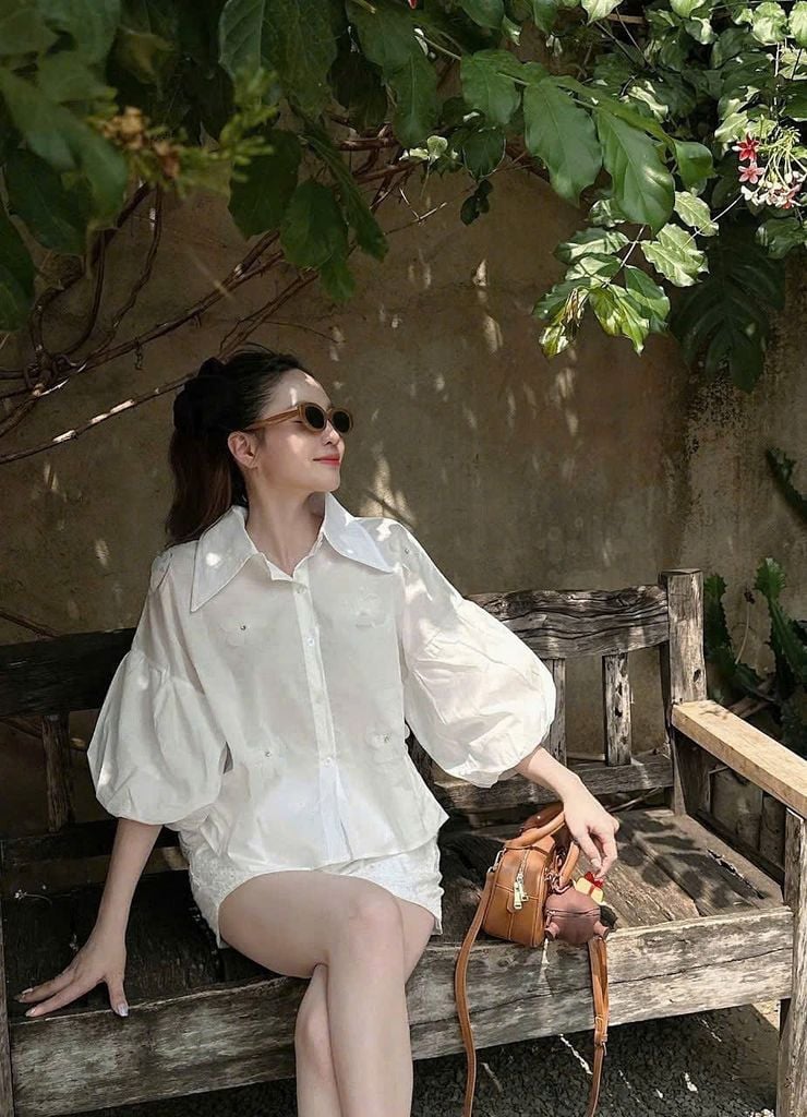 KS0859 Set sơmi tay phồng kết hoa, Quần short