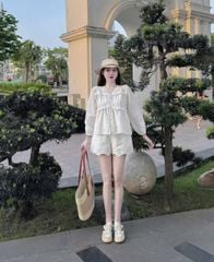 KS0851 Set xô thêu bèo ngực nút ngọc + quần short (Kem)