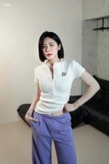 VGU0440 - ÁO THUN THÊU CHỮ PHỐI NÚT TRẮNG