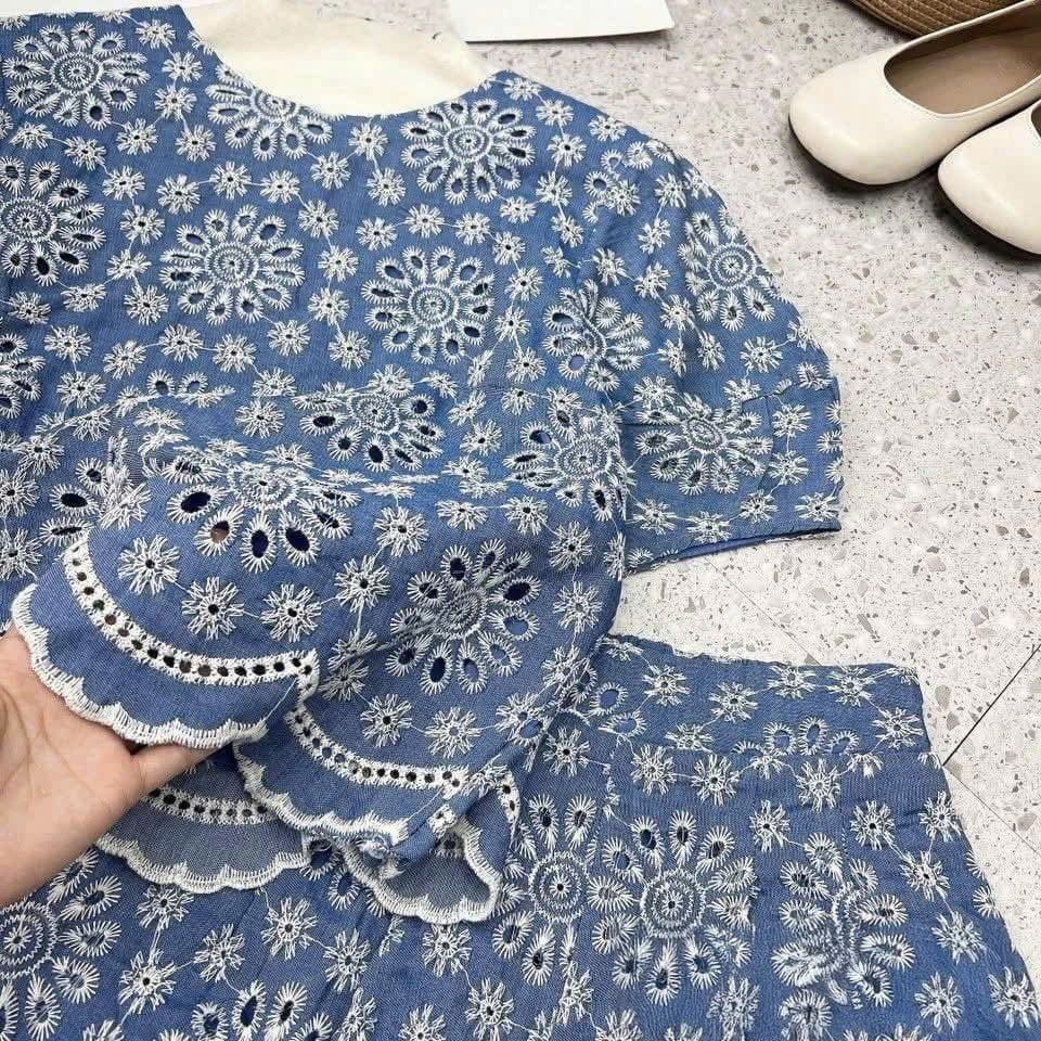 TB8459 - SET ÁO + QUẦN SHORT REN HỌA TIẾT THỔ CẨM