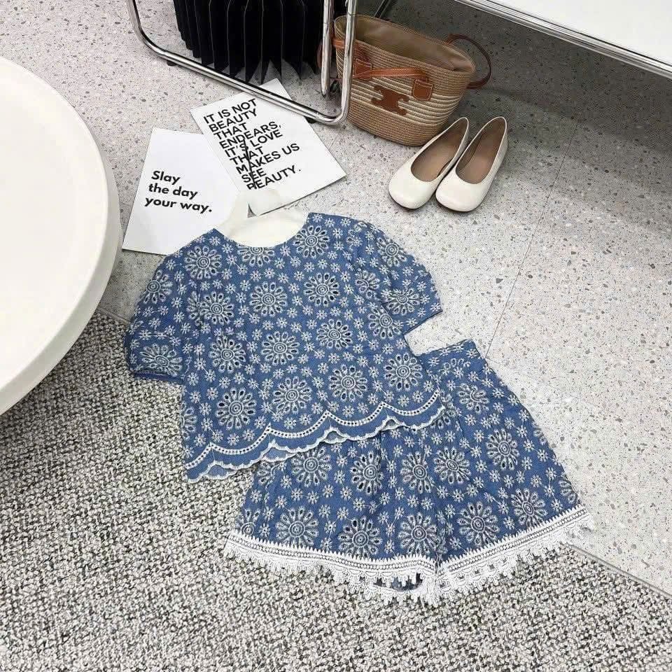 TB8459 - SET ÁO + QUẦN SHORT REN HỌA TIẾT THỔ CẨM