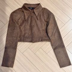 QCC0031- Áo da cổ nhọn màu Rêu