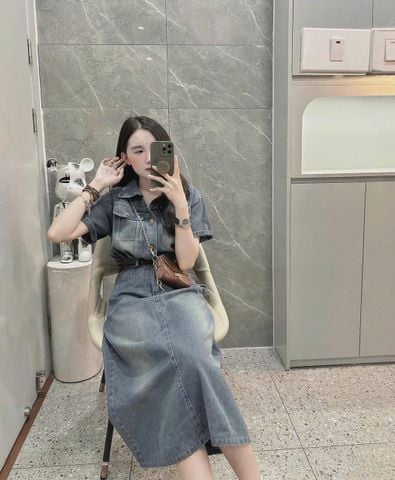 TB7238- Đầm jean dài  phối túi kèm nịt CC