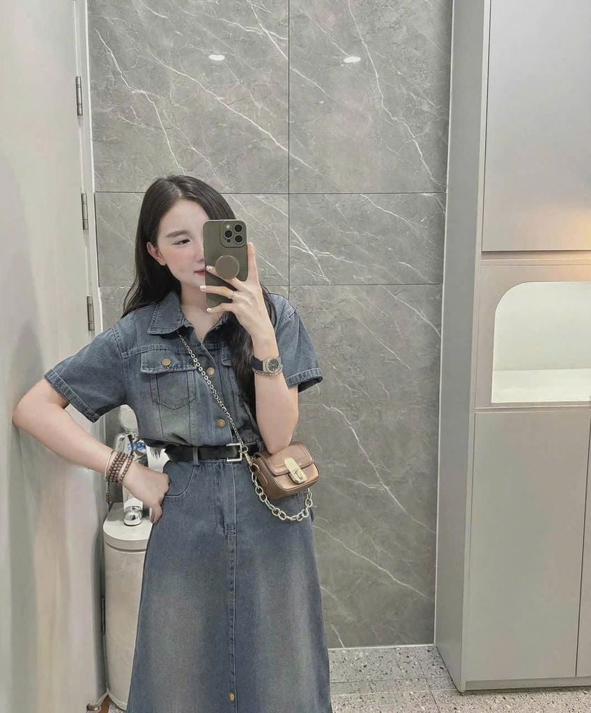 TB7238- Đầm jean dài  phối túi kèm nịt CC