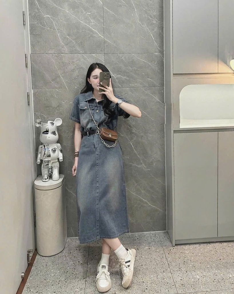 TB7238- Đầm jean dài  phối túi kèm nịt CC