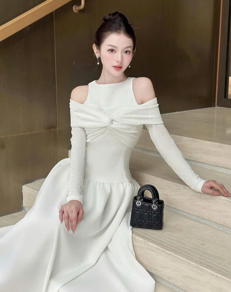 VRA0292 ĐẦM TK HỞ VAI TAY DÀI (TRẮNG)
