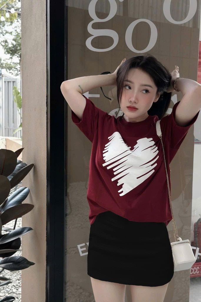 VGU8866 ÁO THUN ĐỎ IN HÌNH TIM