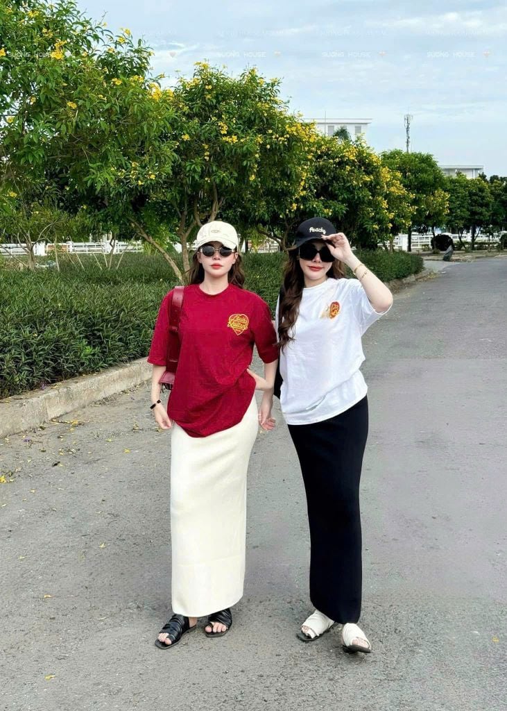 VRA0327-Set QC áo thun đỏ in tim, CV dài Kem