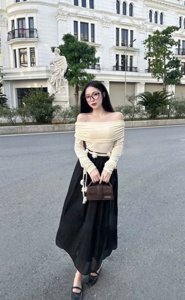 VGU8987-Set áo bệt vai, CV dài Đen ( áo Kem - kèm dây hoa cột eo)