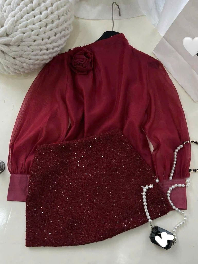 VRA0334 - Set áo voan tag hoa + Chân váy đỏ