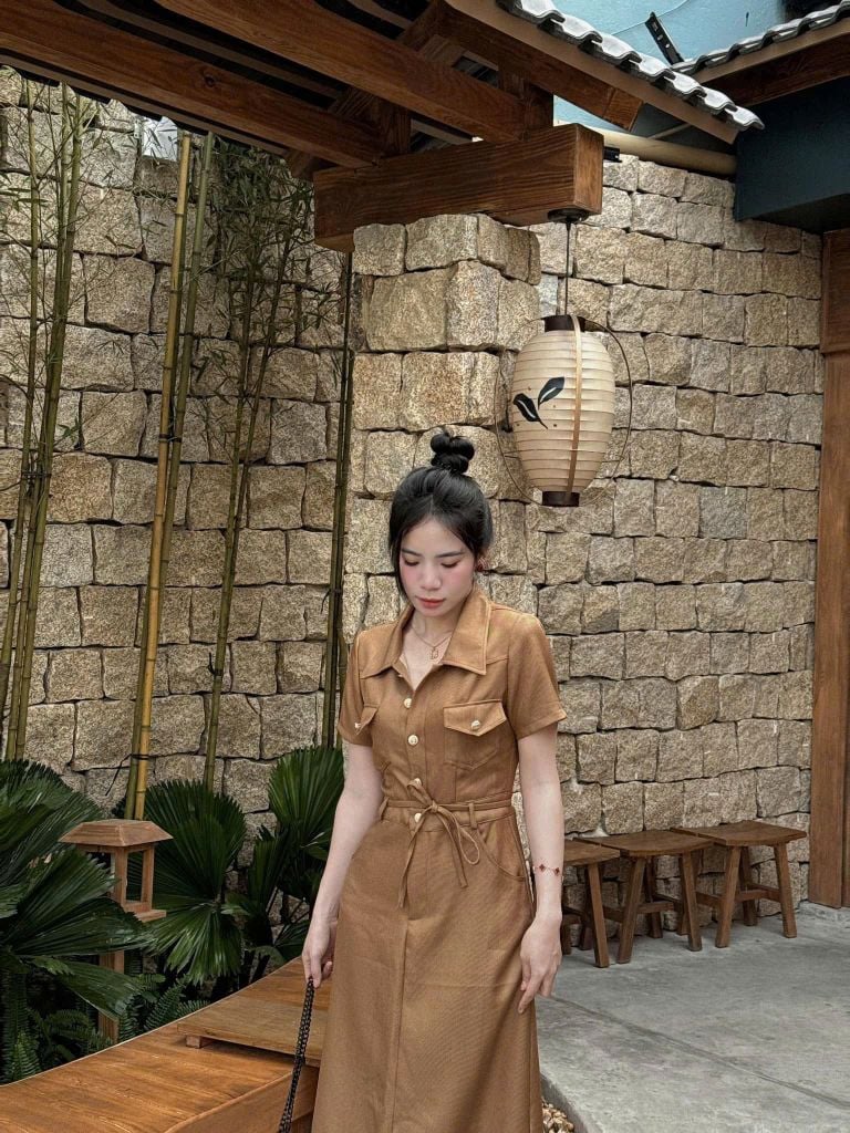 VGU9132-Đầm dài phối túi Nâu (kèm dây cột eo)