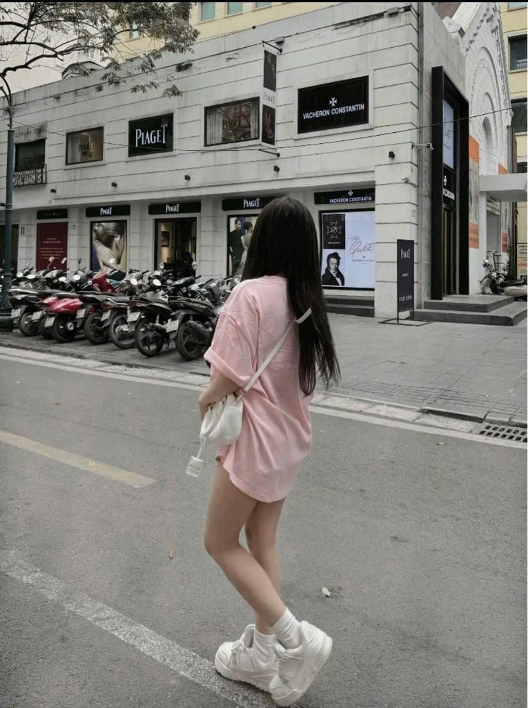 TB7560 ÁO THUN HỒNG THÊU LOGO