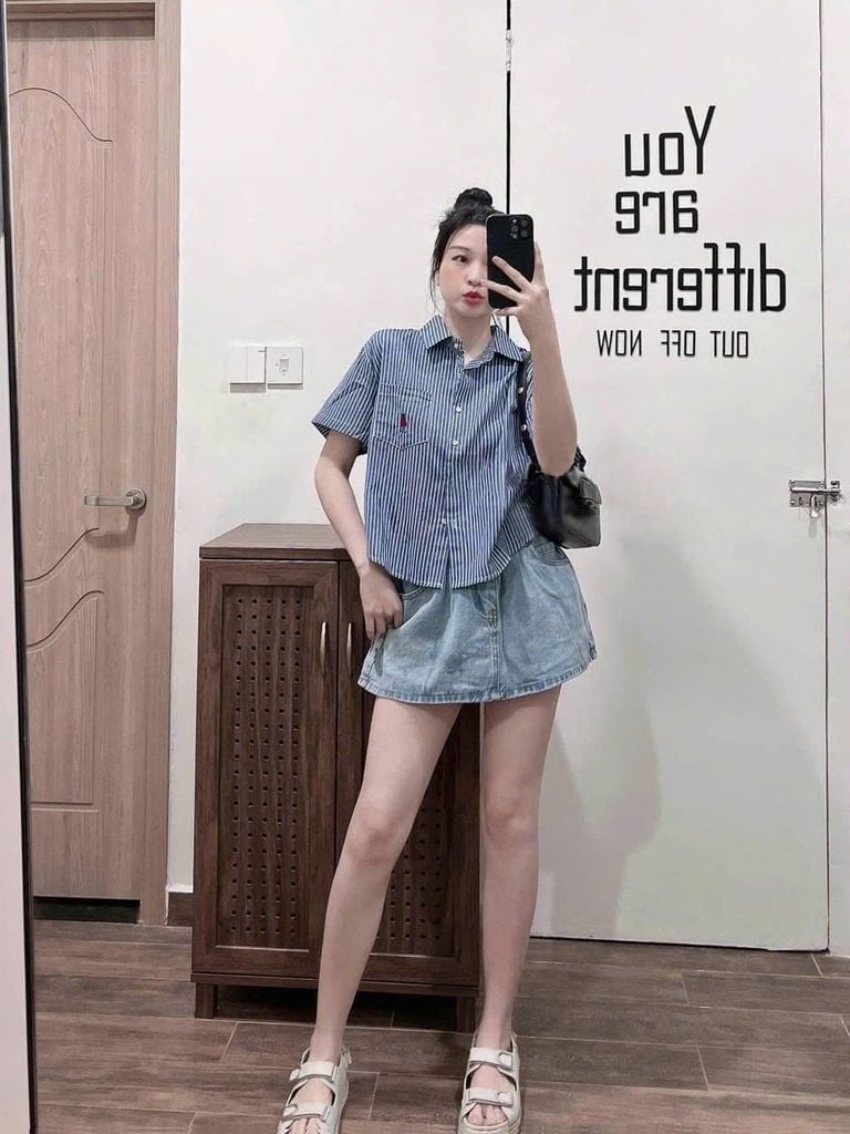 TQ1701-Áo sơ mi tay ngắn, túi thêu gấu Xanh Đậm (áo lẻ)