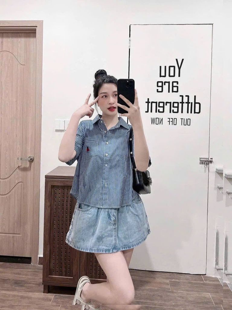 TQ1701-Áo sơ mi tay ngắn, túi thêu gấu Xanh Đậm (áo lẻ)