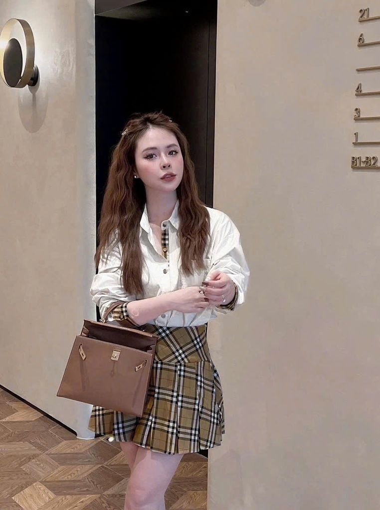 TB7705-Set áo sơ mi trắng phối tay, CV caro xếp ly